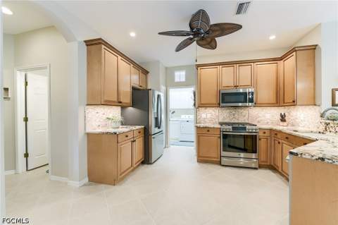 9211 Aviano Dr, Fort Myers FL - photo 13 of 50