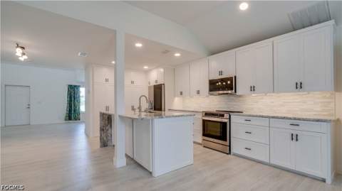 2010 NW 2nd Pl, Cape Coral FL - photo 12 of 37