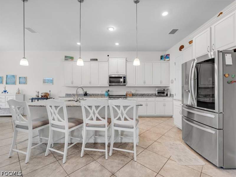 3 bedroom SingleFamilyResidence at 3271 Baravaldo Cir, Entrada, Cape Coral — photo 5