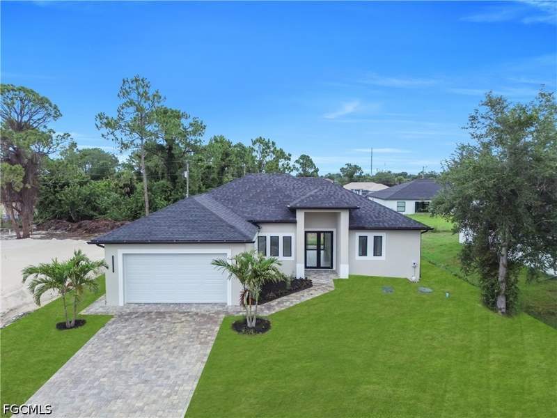 3 bedroom SingleFamilyResidence at 3312 3rd St SW, Lehigh Acres, Lehigh Acres — photo 4