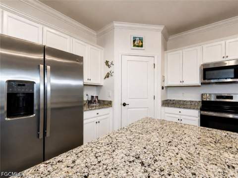 16141 Rosemallow Ln, Alva FL - photo 7 of 41