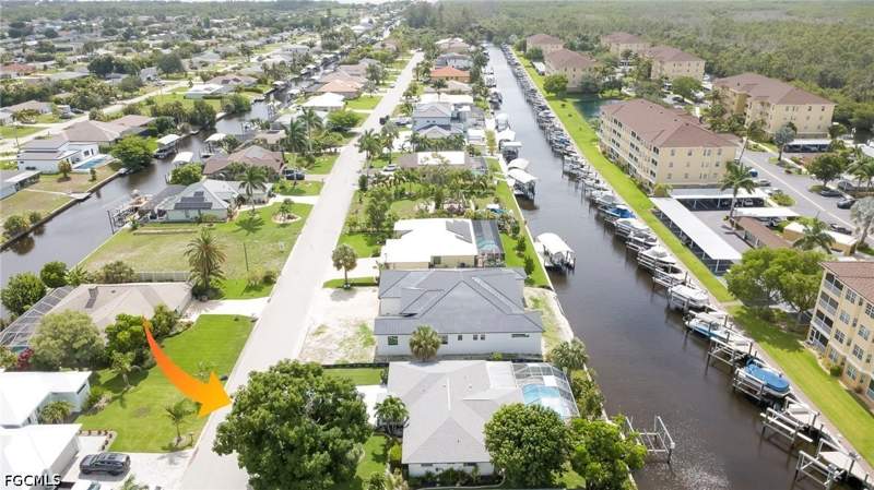 3 bedroom SingleFamilyResidence at 1914 Ottersrest Ln, Cape Coral, Cape Coral — photo 3