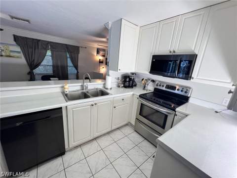 690 95th Ave N, Naples FL - photo 15 of 34