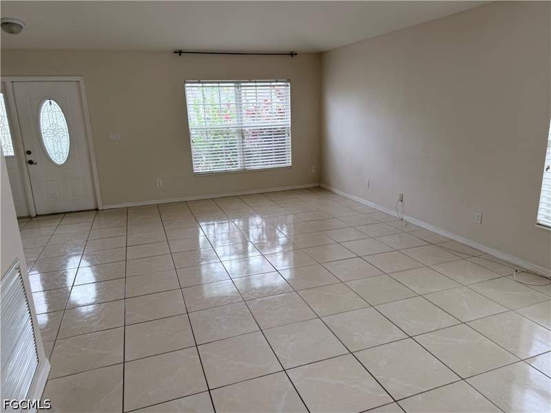 4 bedroom SingleFamilyResidence at 9728 Gladiolus Bulb Loop, Gladiolus Preserve, Fort Myers — photo 5