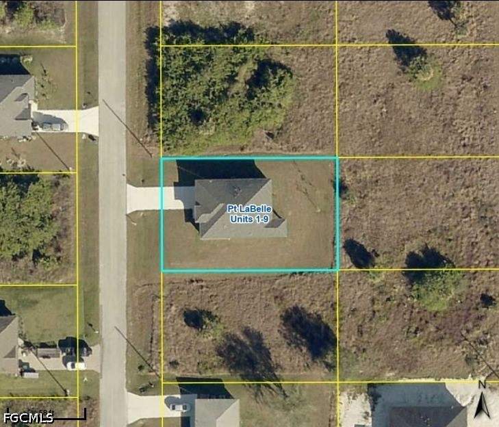 3 bedroom SingleFamilyResidence at 8006 Buttercup Cir, Labelle, Labelle — photo 4
