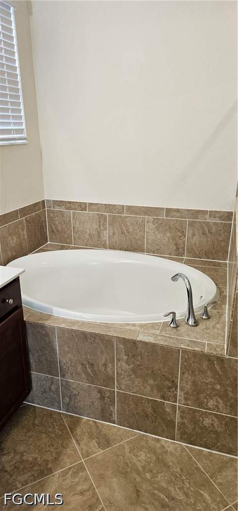 14312 Vindel Cir, Fort Myers FL - photo 11 of 20