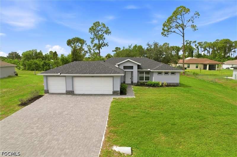 4 bedroom SingleFamilyResidence at 1024 NE 33rd Ln, Cape Coral, Cape Coral — photo 1