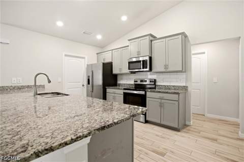 1024 NE 33rd Ln, Cape Coral FL - photo 16 of 47