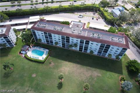 37 High Point Cir E 602, Naples FL - photo 23 of 33