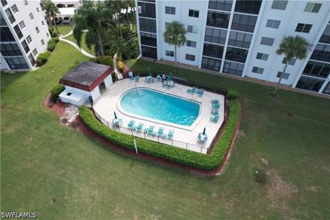 37 High Point Cir E 602, Naples FL - photo 24 of 33