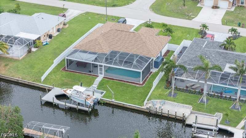 3 bedroom SingleFamilyResidence at 946 SE 23rd Pl, Cape Coral, Cape Coral — photo 1