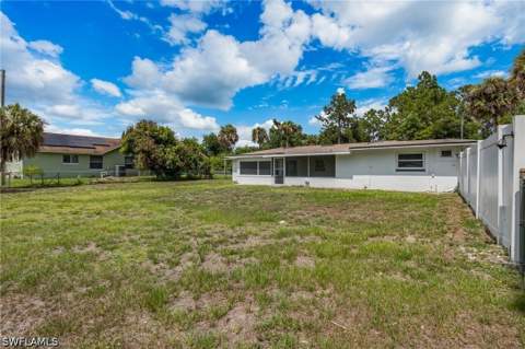 417 Roosevelt Ave, Lehigh Acres FL - photo 23 of 26