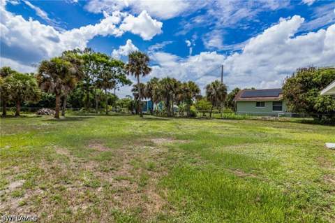 417 Roosevelt Ave, Lehigh Acres FL - photo 24 of 26