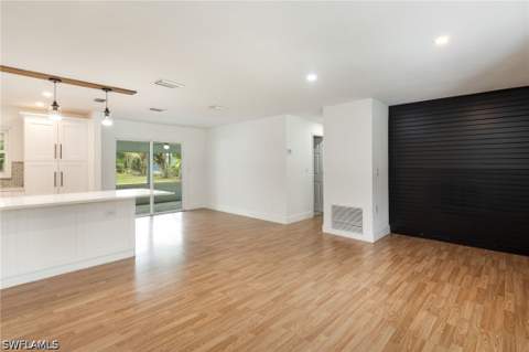 417 Roosevelt Ave, Lehigh Acres FL - photo 9 of 26