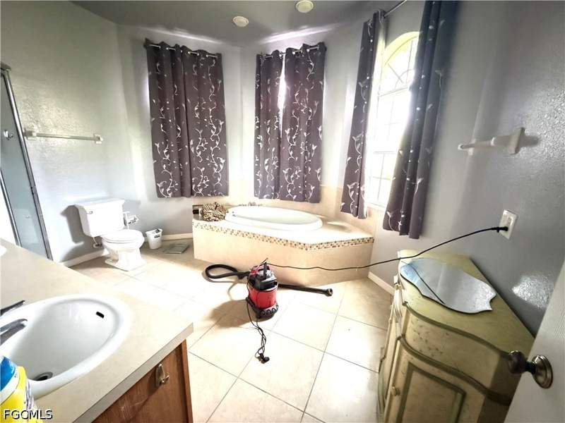 3 bedroom SingleFamilyResidence at 2700 Rita Ave N, Lehigh Park, Lehigh Acres — photo 5