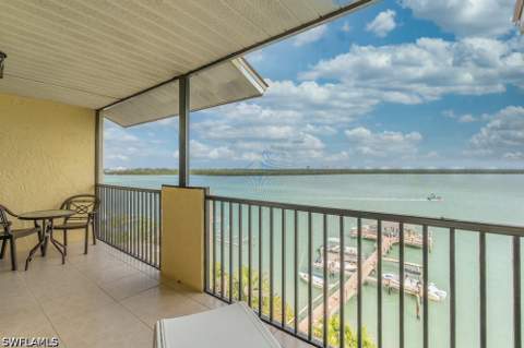 10 Tampa Pl 404, Marco Island FL - photo 21 of 39