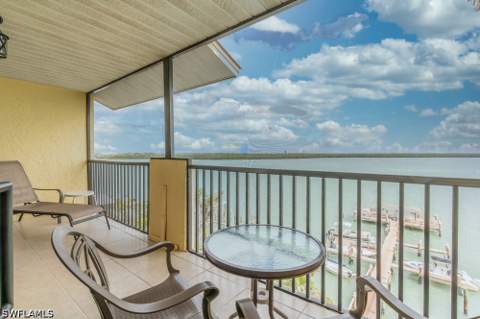 10 Tampa Pl 404, Marco Island FL - photo 23 of 39