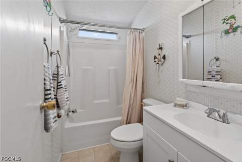 14527 Paul Revere Loop, North Fort Myers FL - photo 7 of 41