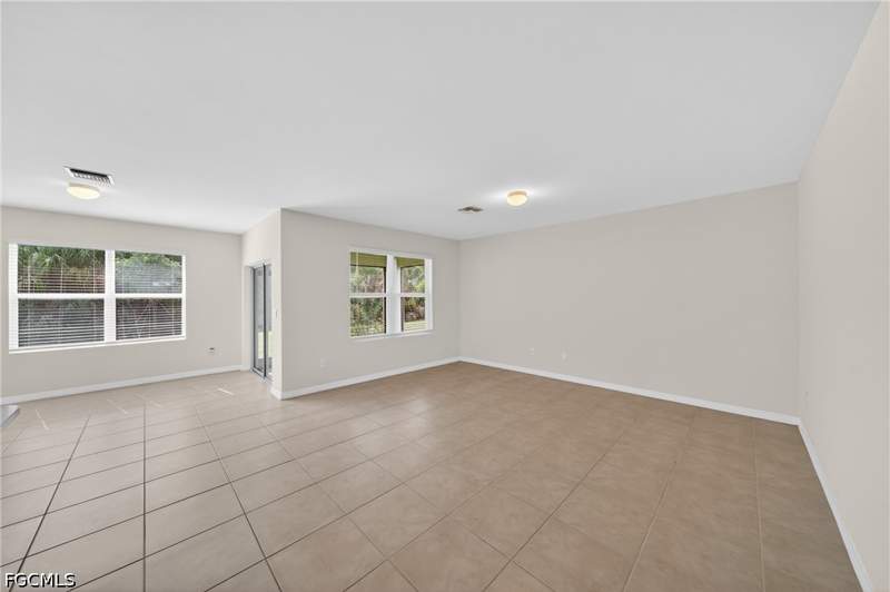 3 bedroom SingleFamilyResidence at 18546 Marlin Kite Ln, Brightwater, North Fort Myers — photo 4