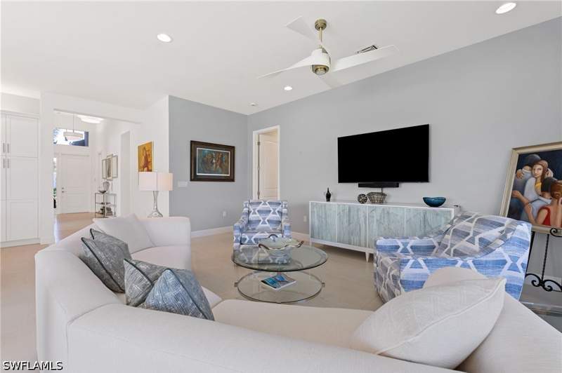 3 bedroom SingleFamilyResidence at 12377 Dahlia Ct, Valencia Trails, Naples — photo 5