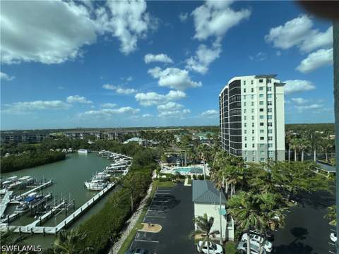 420 Cove Tower Dr 804, Naples FL - photo 10 of 50