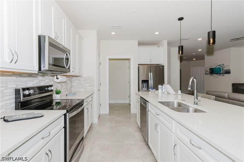 2 bedroom Condominium at 5697 Mayflower Way 1202, Del Webb, Ave Maria — photo 3