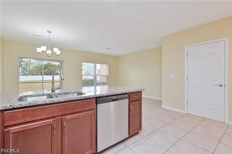 3739 Crofton Ct, Fort Myers FL - photo 8 of 41