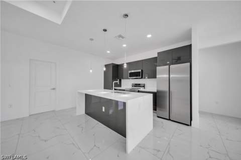 325 Paulcrest Ave, Lehigh Acres FL - photo 6 of 38