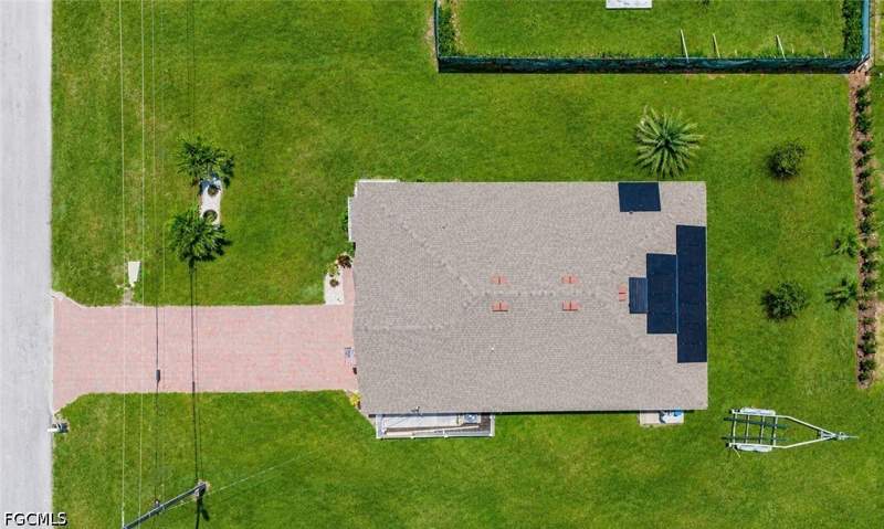 3 bedroom SingleFamilyResidence at 1806 NW 21st Ter, Cape Coral, Cape Coral — photo 2