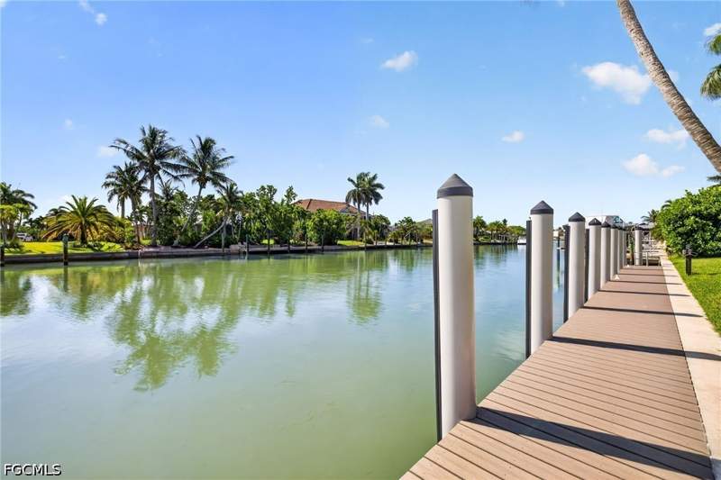 2 bedroom Condominium at 1250 Tennisplace Ct E22, Tennisplace, Sanibel — photo 3