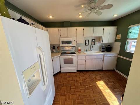 1515 Edgewater Cir, Fort Myers FL - photo 9 of 37