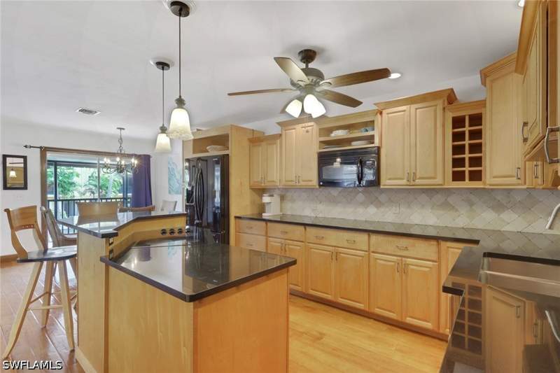 2 bedroom Condominium at 1533 Chesapeake Ave A5, Chesapeake Landings, Naples — photo 4