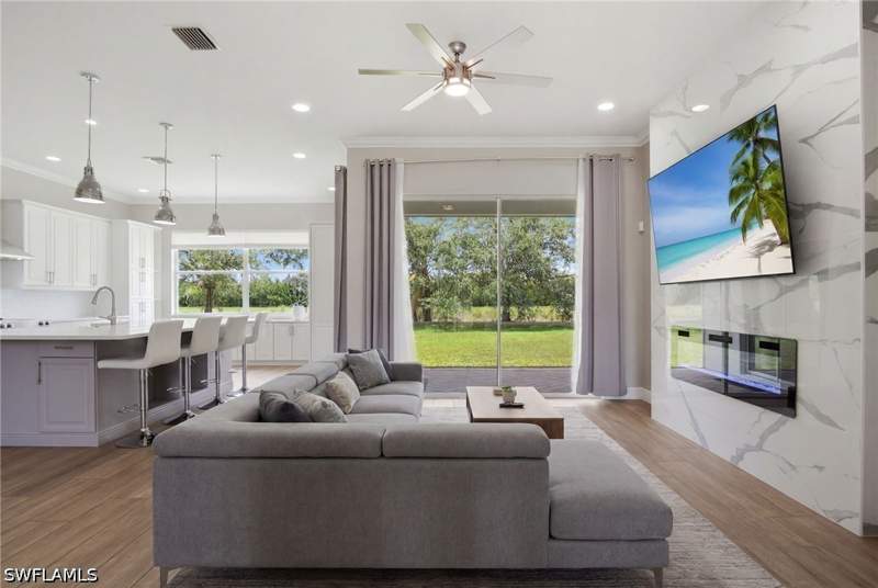 3 bedroom SingleFamilyResidence at 661 Grand Rapids Blvd, Waterways Of Naples, Naples — photo 2