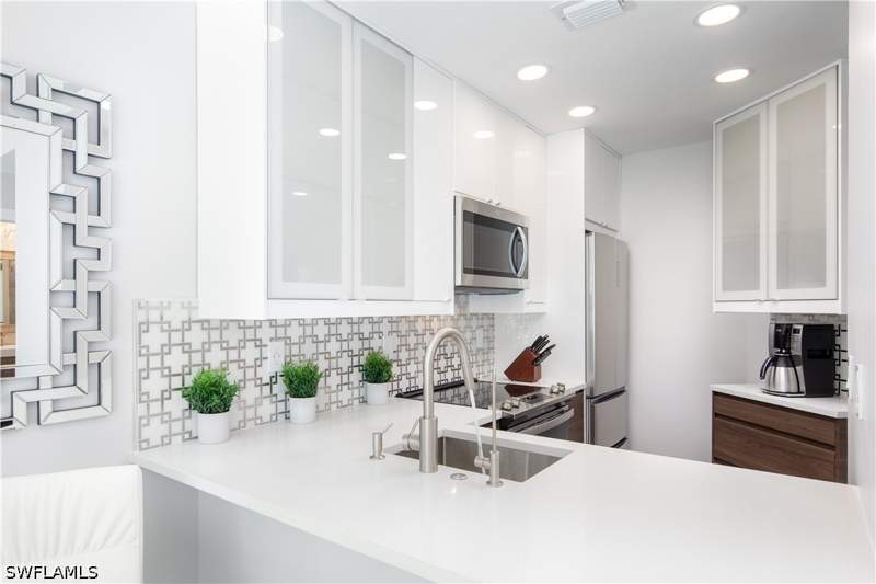 2 bedroom Condominium at 3323 Olympic Dr 711, World Tennis Center, Naples — photo 2