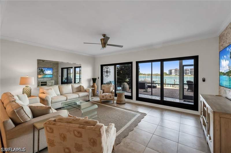 2 bedroom Condominium at 504 La Peninsula Blvd 504, La Peninsula, Naples — photo 2