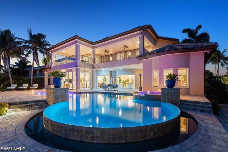 4 bedroom SingleFamilyResidence at 345 Devils Bight, Park Shore, Naples — photo 4