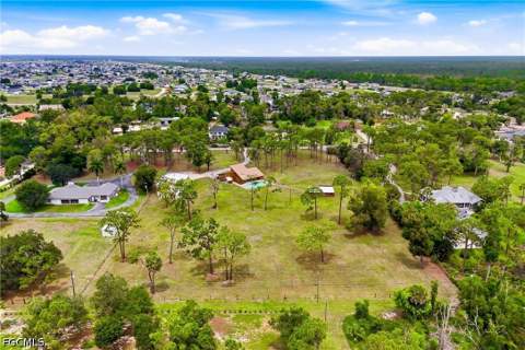 17140 Pleasure Rd, Cape Coral FL - photo 6 of 49