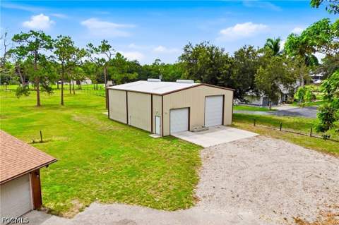 17140 Pleasure Rd, Cape Coral FL - photo 9 of 49