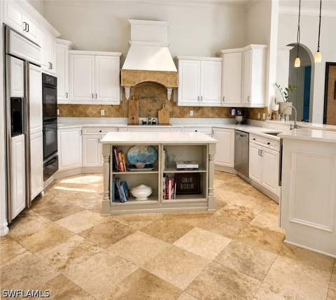 2056 Mission Dr, Naples FL - photo 8 of 45