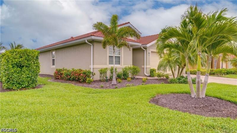 3 bedroom SingleFamilyResidence at 3036 Sunset Pointe Cir, Sunset Pointe, Cape Coral — photo 3