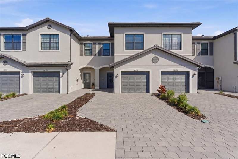 3 bedroom Townhouse at 14128 Pine Lodge Ln, Timber Creek, Fort Myers — photo 1