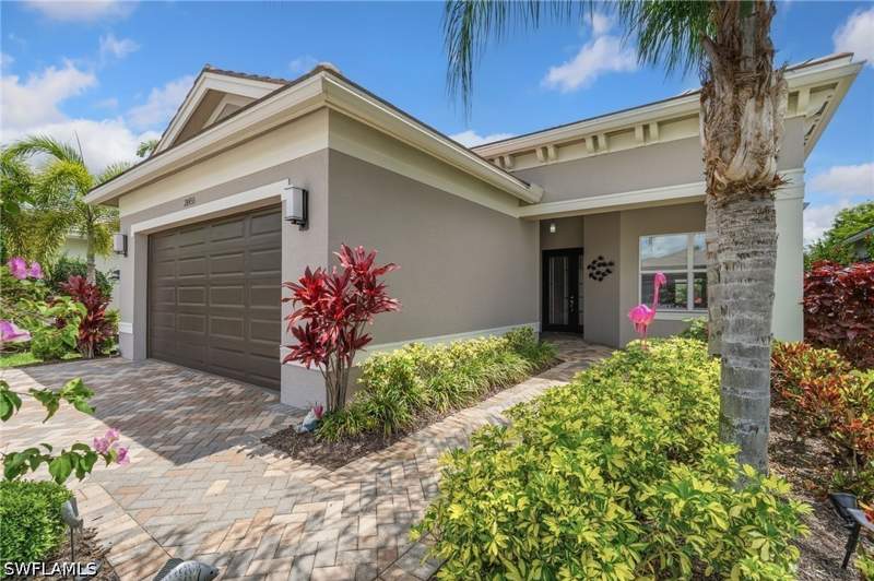 3 bedroom SingleFamilyResidence at 28433 Capraia Dr, Valencia Bonita, Bonita Springs — photo 2
