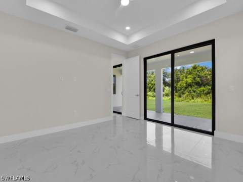 611 Lincoln Ave, Lehigh Acres FL - photo 8 of 22