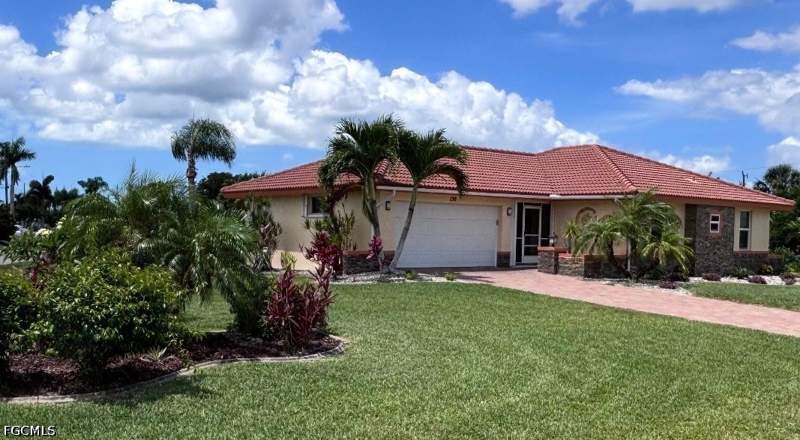 3 bedroom SingleFamilyResidence at 136 SE 45th Ter, Cape Coral, Cape Coral — photo 4