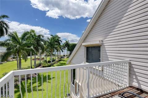 3593 Edgewood Ave, Fort Myers FL - photo 9 of 37
