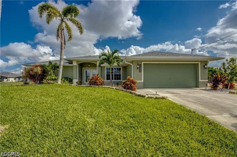 3 bedroom SingleFamilyResidence at 1305 SW 24th St, Cape Coral, Cape Coral — photo 5
