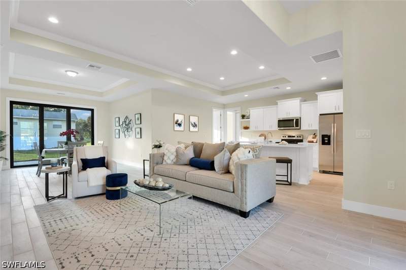 3 bedroom SingleFamilyResidence at 2512 Mabry St, Alva, Alva — photo 2