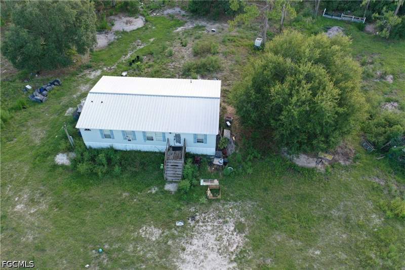3 bedroom ManufacturedHome at 673 Evans Rd, Labelle, Labelle — photo 3