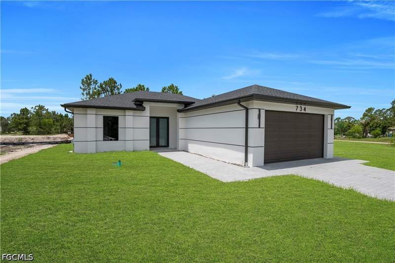 3 bedroom SingleFamilyResidence at 734 Theodore Vail St E, Lehigh Acres, Lehigh Acres — photo 3