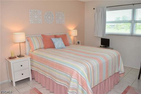 6801 Lake McGregor Cir, Fort Myers FL - photo 8 of 33